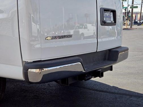 Summit White 2026 Chevrolet Express 2500 Work Van
