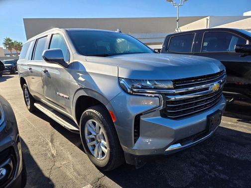 2024 Chevrolet Suburban LT