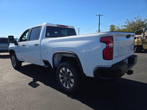 2026 Chevrolet Silverado 2500 Custom