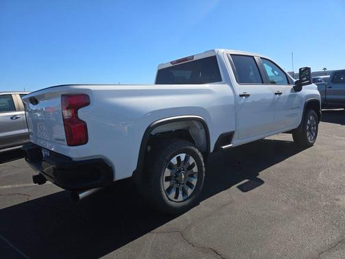 2026 Chevrolet Silverado 2500 Custom