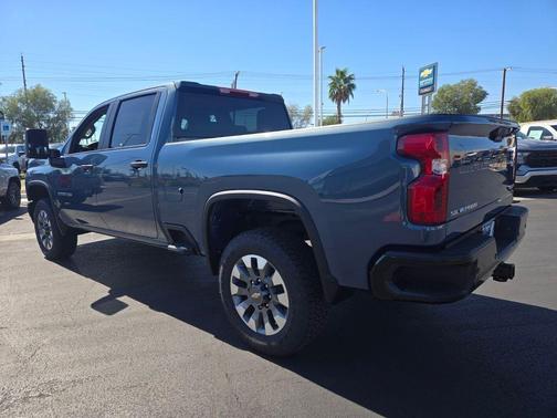 2026 Chevrolet Silverado 2500 Custom