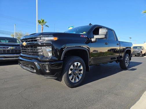 Black 2026 Chevrolet Silverado 2500 Custom