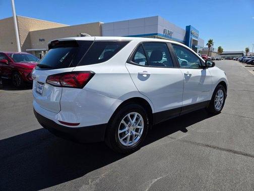 2022 Chevrolet Equinox LS