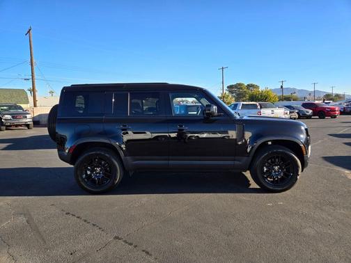 2025 Land Rover Defender P300