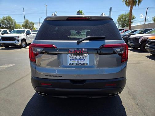2021 GMC Acadia SLT