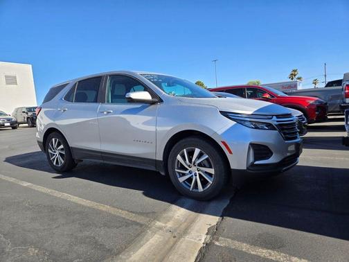 Silver Ice Metallic 2022 Chevrolet Equinox 1LT