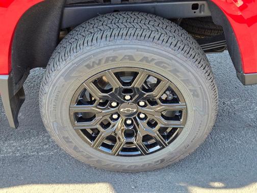 2025 Chevrolet Colorado WT