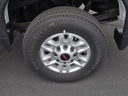 2025 GMC Sierra 2500 Pro