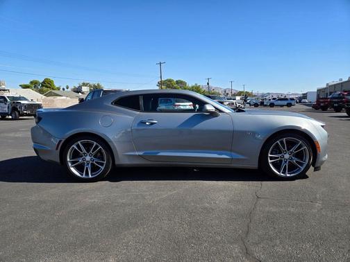 2024 Chevrolet Camaro 2LT