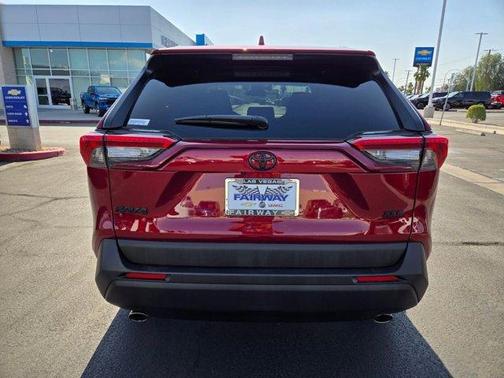 2022 Toyota RAV4 XLE