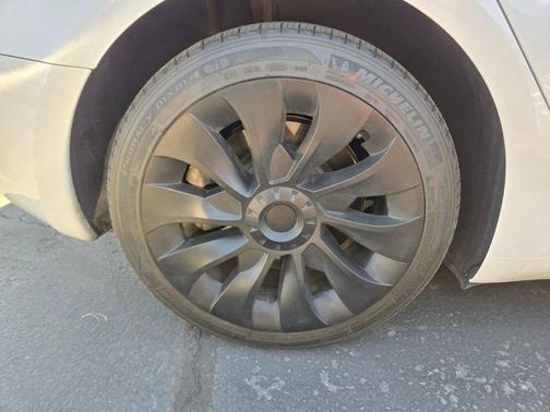 White 2023 Tesla Model 3 Base