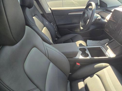 White 2023 Tesla Model 3 Base