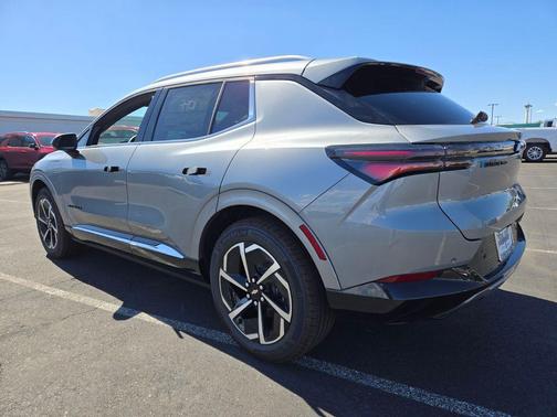 2025 Chevrolet Equinox EV LT 2