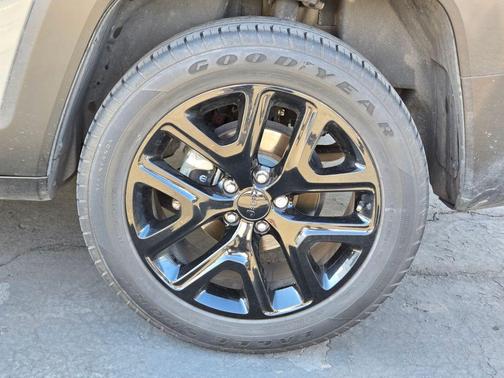 Gray 2022 Jeep Renegade Altitude