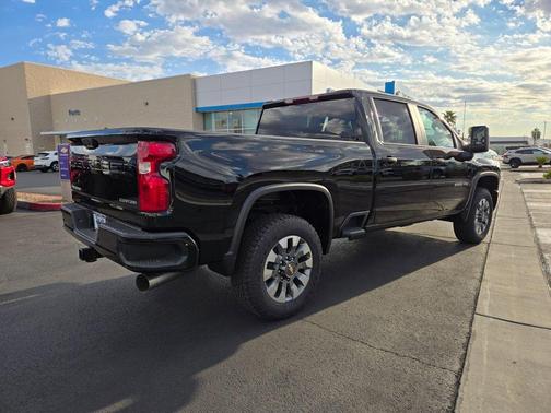2026 Chevrolet Silverado 2500 Custom