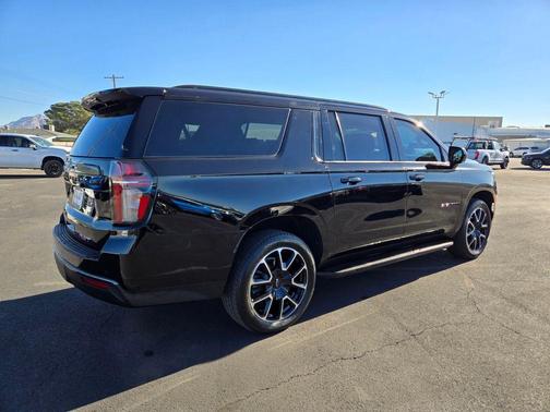 2021 Chevrolet Suburban RST