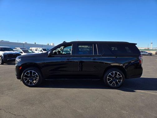 2021 Chevrolet Suburban RST