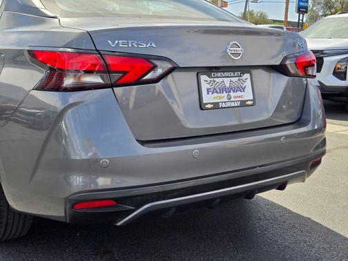Gun Metallic 2021 Nissan Versa 1.6 SV