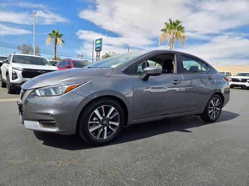 Gun Metallic 2021 Nissan Versa 1.6 SV