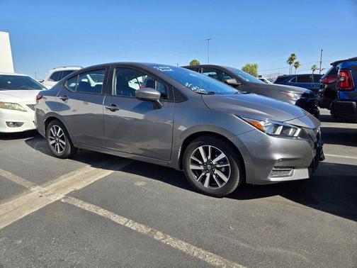 Gun Metallic 2021 Nissan Versa 1.6 SV