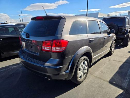 Gray 2015 Dodge Journey SE
