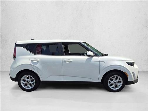 Snow White Pearl 2024 Kia Soul LX