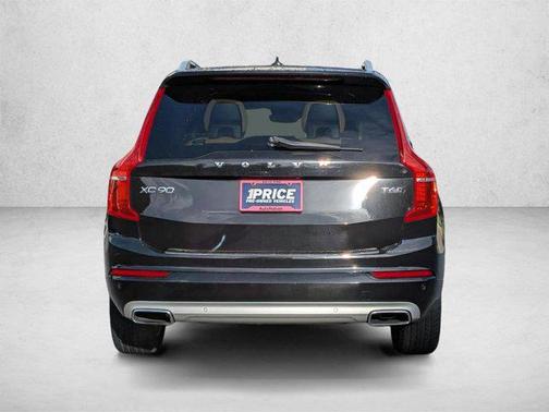 Onyx Black Metallic 2017 Volvo XC90 T6 Momentum