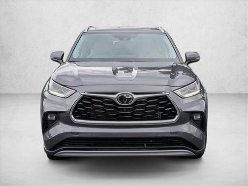 Magnetic Gray Metallic 2024 Toyota Highlander Platinum