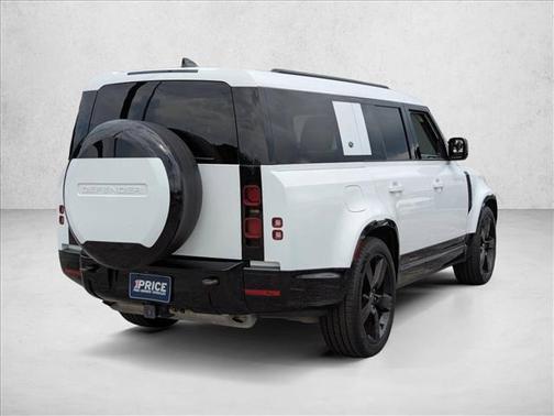 2024 Land Rover Defender 130 P400 X-Dynamic SE