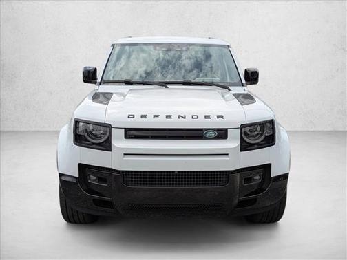 2024 Land Rover Defender 130 P400 X-Dynamic SE