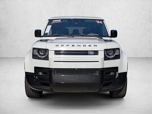 2024 Land Rover Defender 130 P400 X-Dynamic SE