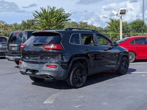 2016 Jeep Cherokee Altitude