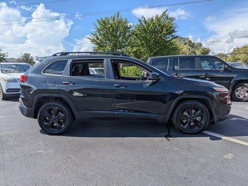 2016 Jeep Cherokee Altitude