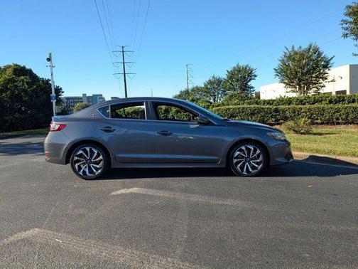2017 Acura ILX Premium & A-SPEC Packages