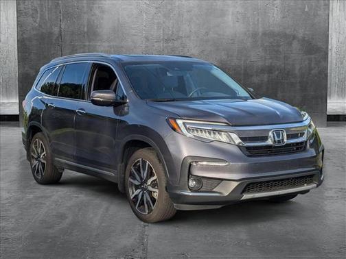2022 Honda Pilot Touring 8-Passenger