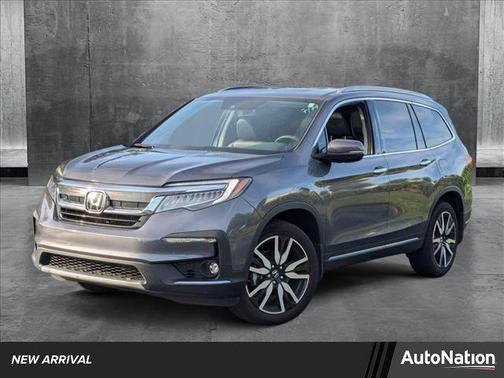 2022 Honda Pilot Touring 8-Passenger