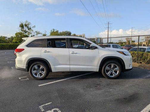 Blizzard Pearl 2019 Toyota Highlander Limited