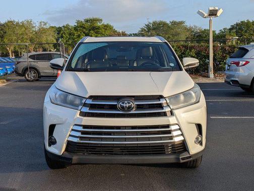 Blizzard Pearl 2019 Toyota Highlander Limited