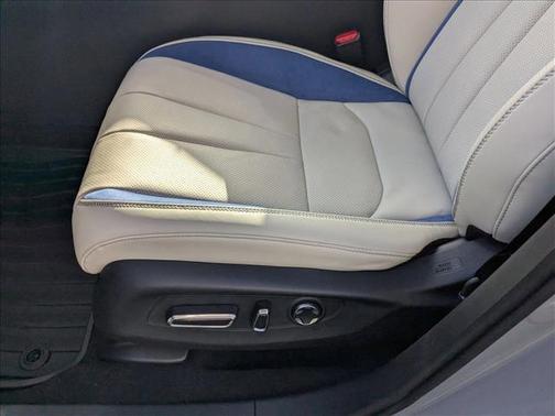 2025 Acura ADX w/A-Spec Advance Package