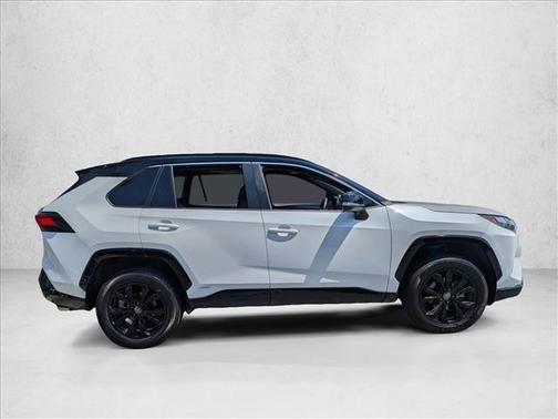 2023 Toyota RAV4 Hybrid SE