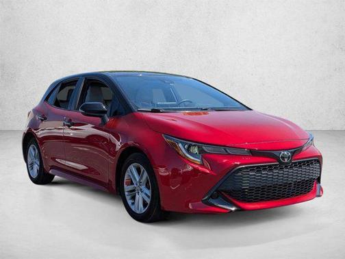 Finish Line Red/Midnight Black Metallic 2022 Toyota Corolla SE