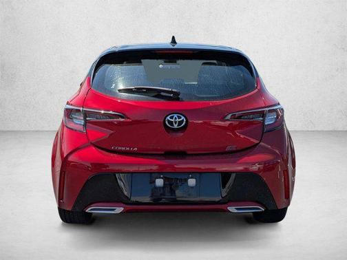 Finish Line Red/Midnight Black Metallic 2022 Toyota Corolla SE