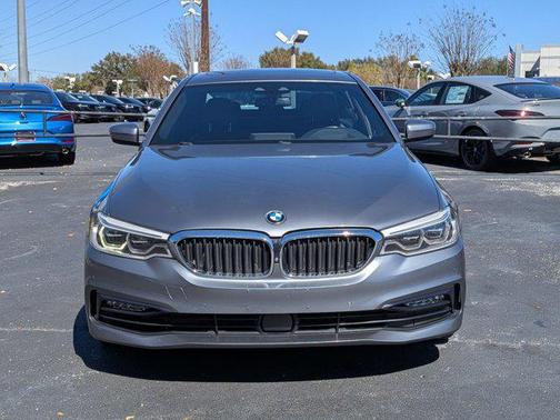 2018 BMW 530 530i
