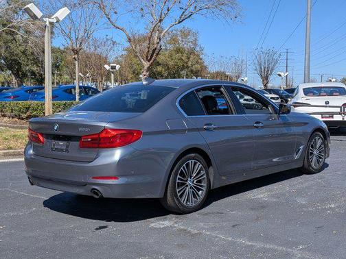 2018 BMW 530 530i