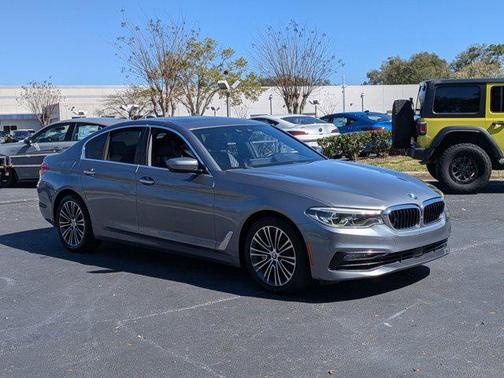 2018 BMW 530 530i
