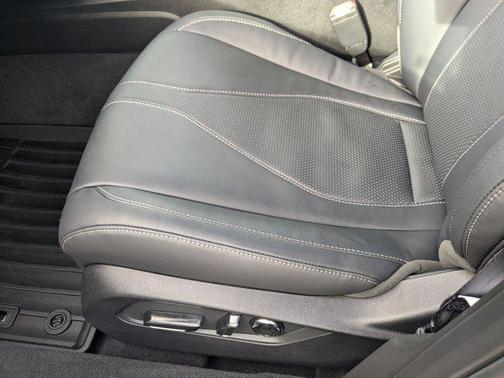 2025 Acura TLX Technology