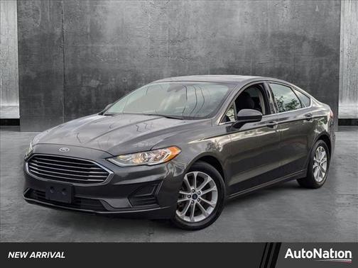 2020 Ford Fusion SE