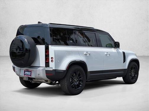 Fuji White 2024 Land Rover Defender 110 P400 S
