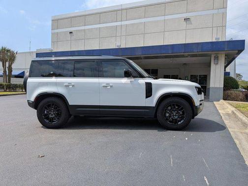 Fuji White 2024 Land Rover Defender 110 P400 S