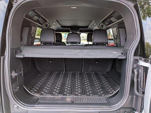 Fuji White 2024 Land Rover Defender 110 P400 S